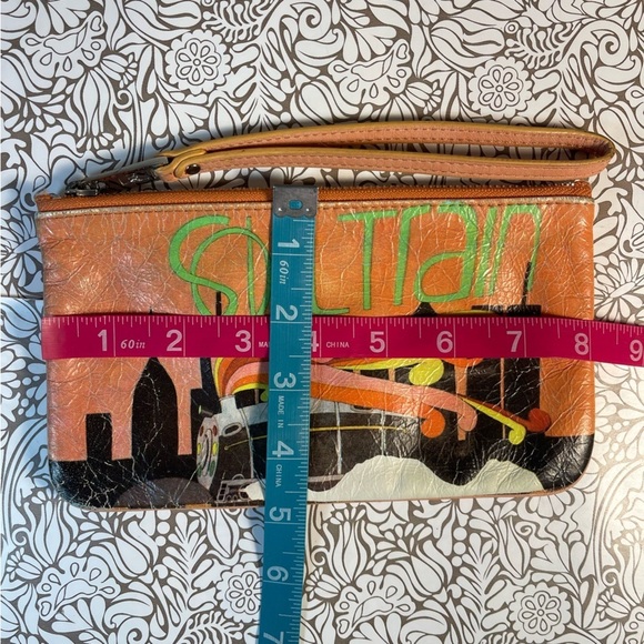 Creative Royalty for Marc Jacobs Orange wristlet - Picture 9 of 9